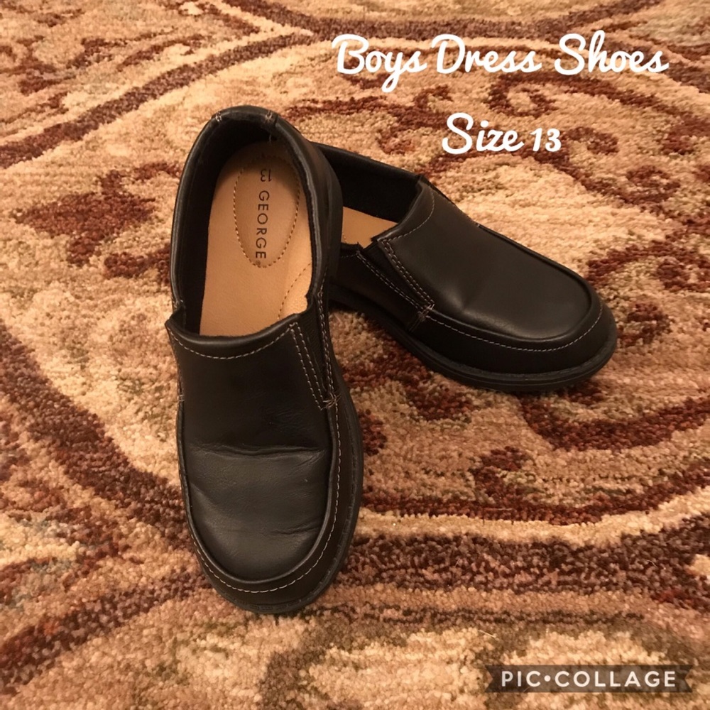 Boys Black Dress Shoes. Size 13.